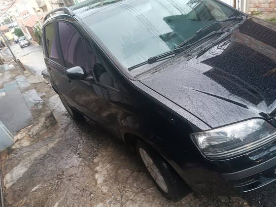 FIAT IDEA 1.8 MPI ELX 8V FLEX 4P MANUAL FIAT IDEA 1.8 MPI ELX 8V FLEX 4P MANUAL